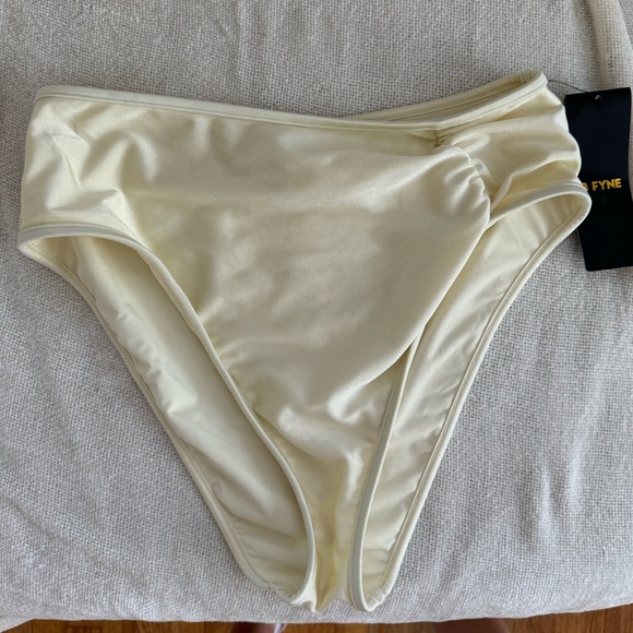 B Fyne High Waisted Bikini Bottom Cloud Cream Large - Picture 1 of 6